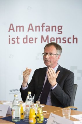 Dr. Hans Ulrich Anke